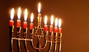 19 и 20 декабря «Ханукальный Огонек» в МБФ «Еврейский Хэсэд «Бнэй Азриэль»